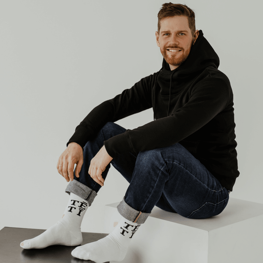 BABUSH WEAR | DŽEMPERIS AR KAPUCI