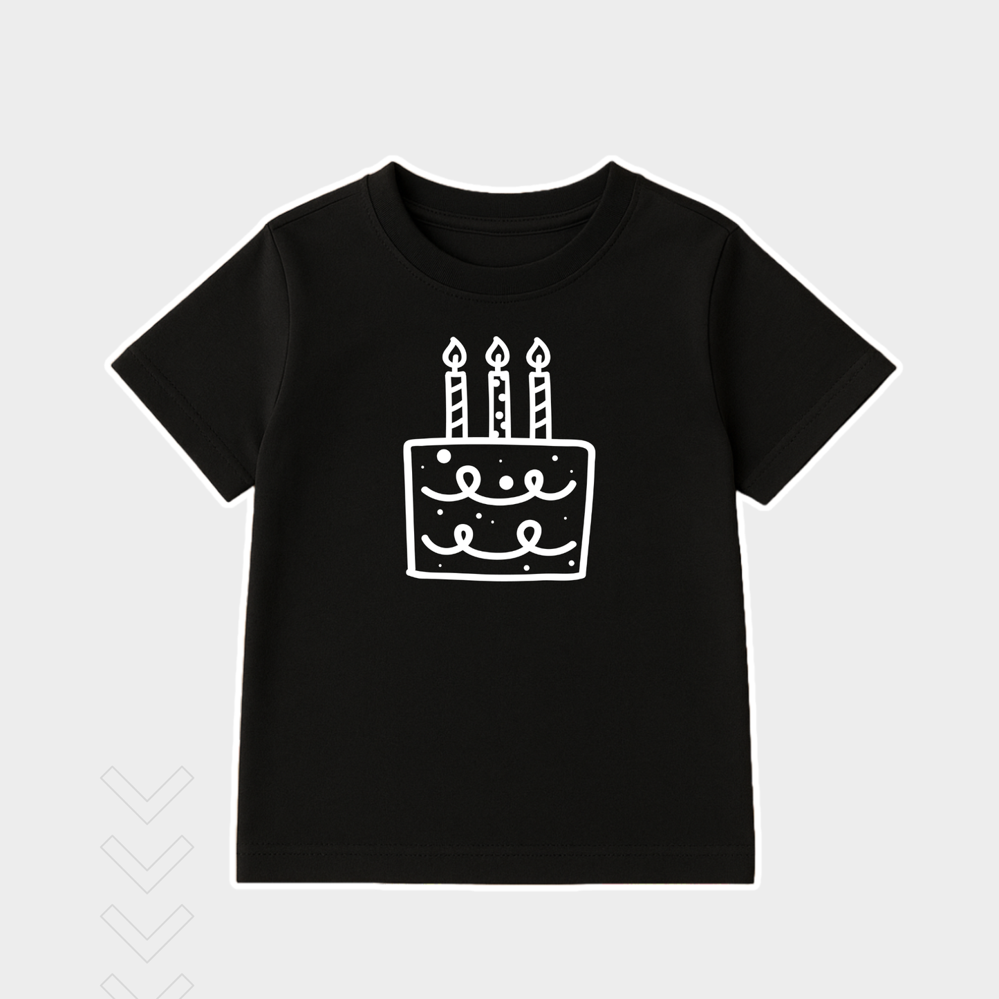 DZIMSANAS DIENAS T-KREKLS SVECITES UN TORTE, MILA DAVANA DZIMSANAS DIENA, DZIMSANAS DIENAS KUKA, DZIMSANAS DIENAS TORTE AR SVECITEM, DZIMSANAS DIENAS DAVANA BERNIEM