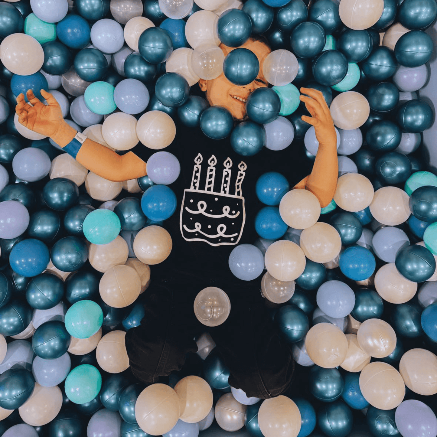 DZIMSANAS DIENAS T-KREKLS SVECITES UN TORTE, MILA DAVANA DZIMSANAS DIENA, DZIMSANAS DIENAS KUKA, DZIMSANAS DIENAS TORTE AR SVECITEM, DZIMSANAS DIENAS DAVANA BERNIEM, BIRTHDAY TSHIRT FOR KIDS, KIDS BIRTHDAY GIFT