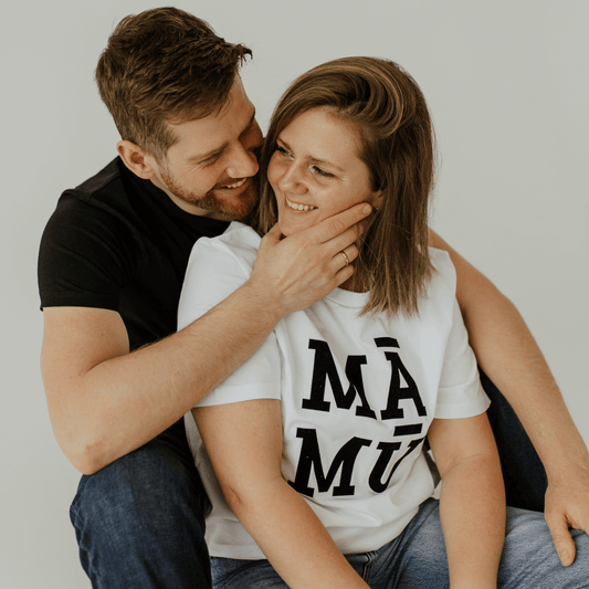 MĀMŪ | T-SHIRT