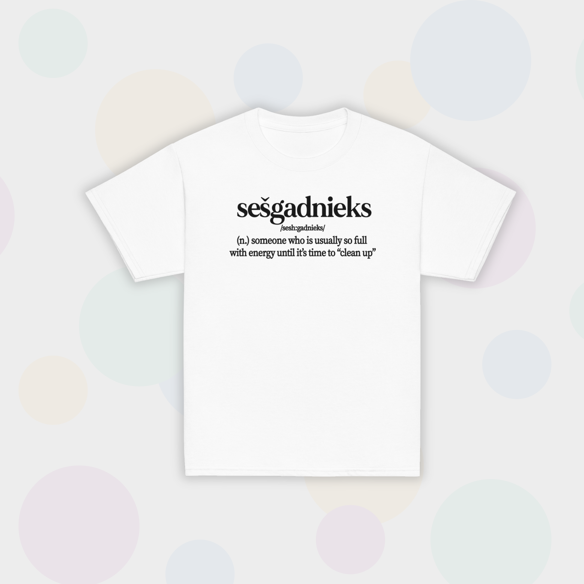 T-KREKLS SESGADNIEKS BALTS